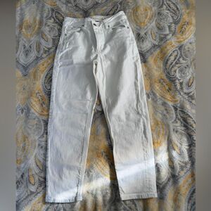 American Eagle cross waist white mom jeans size 4 short
